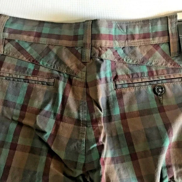 Vintage NWT Volcom Cargo Plaid shorts Youth - Picture 8 of 8